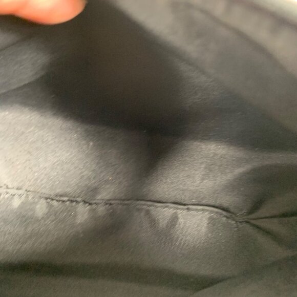 Pelle Studio Black Leather Shoulder Bag w/ Adjustable Strap Zipper Closure EUC - Picture 12 of 14